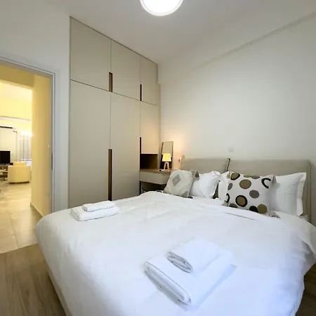 Apartment Beyond Hospitality-modern 3 Bedroom Athens