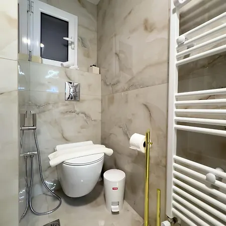 Apartment Beyond Hospitality-modern 3 Bedroom