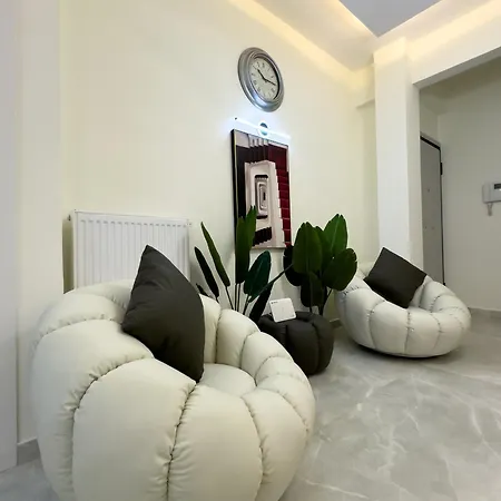 Apartment Beyond Hospitality-modern 3 Bedroom Athens