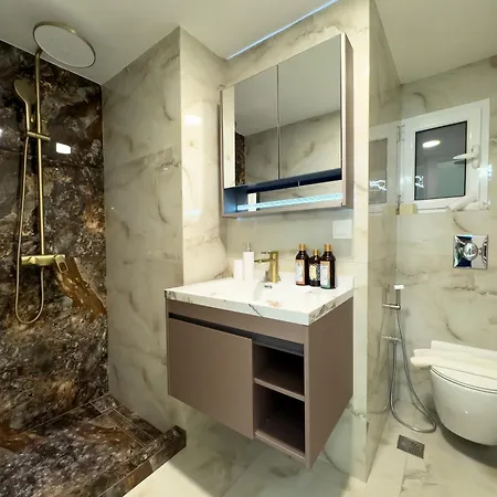Beyond Hospitality-modern 3 Bedroom Apartment