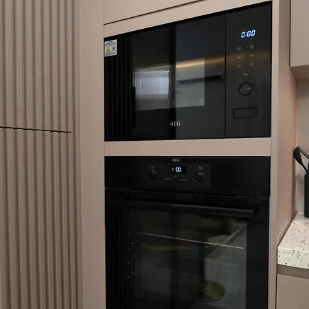 Apartment Beyond Hospitality-modern 3 Bedroom *