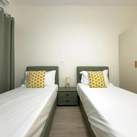 Beyond Hospitality-modern 3 Bedroom Apartment Athens